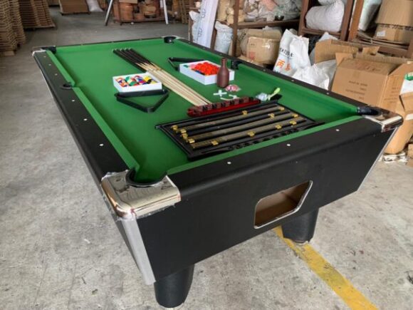 this is a product image showing front view Executive Billiard Table DQ-P033 8FT