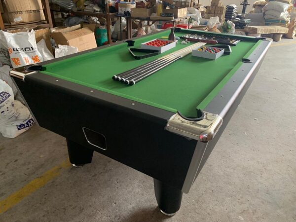 this is a product image showing front view Executive Billiard Table DQ-P033 8FT